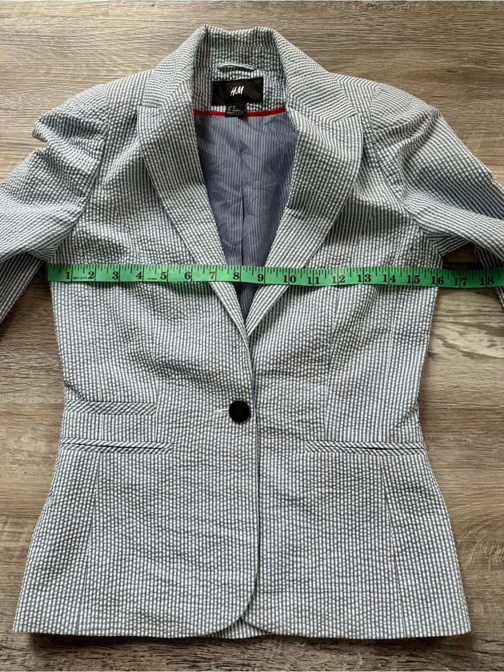 H&M women's seersucker blazer (blue and white stripe). Sz-4. Fitted H&M blazer